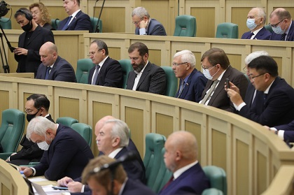 Александр Ведерников принял участие в парламентских слушаниях по федеральному бюджету в Совете Федерации
